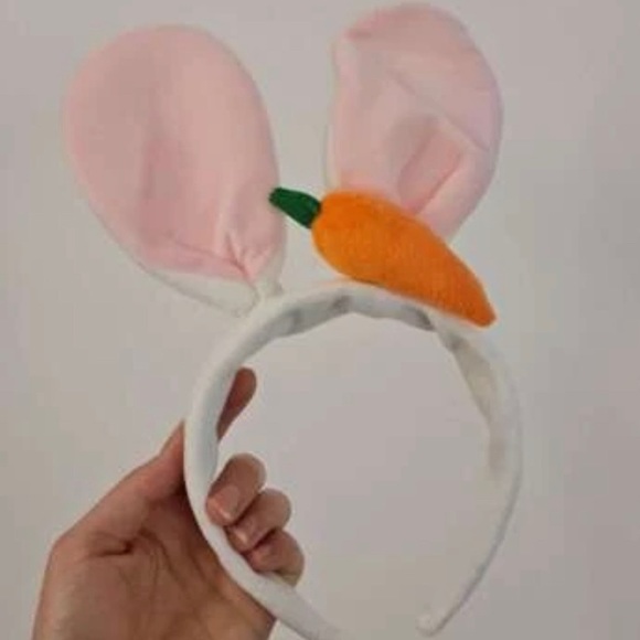Last one! 🐰 Soft bunny ears carrot headband 🥕 - Picture 4 of 9